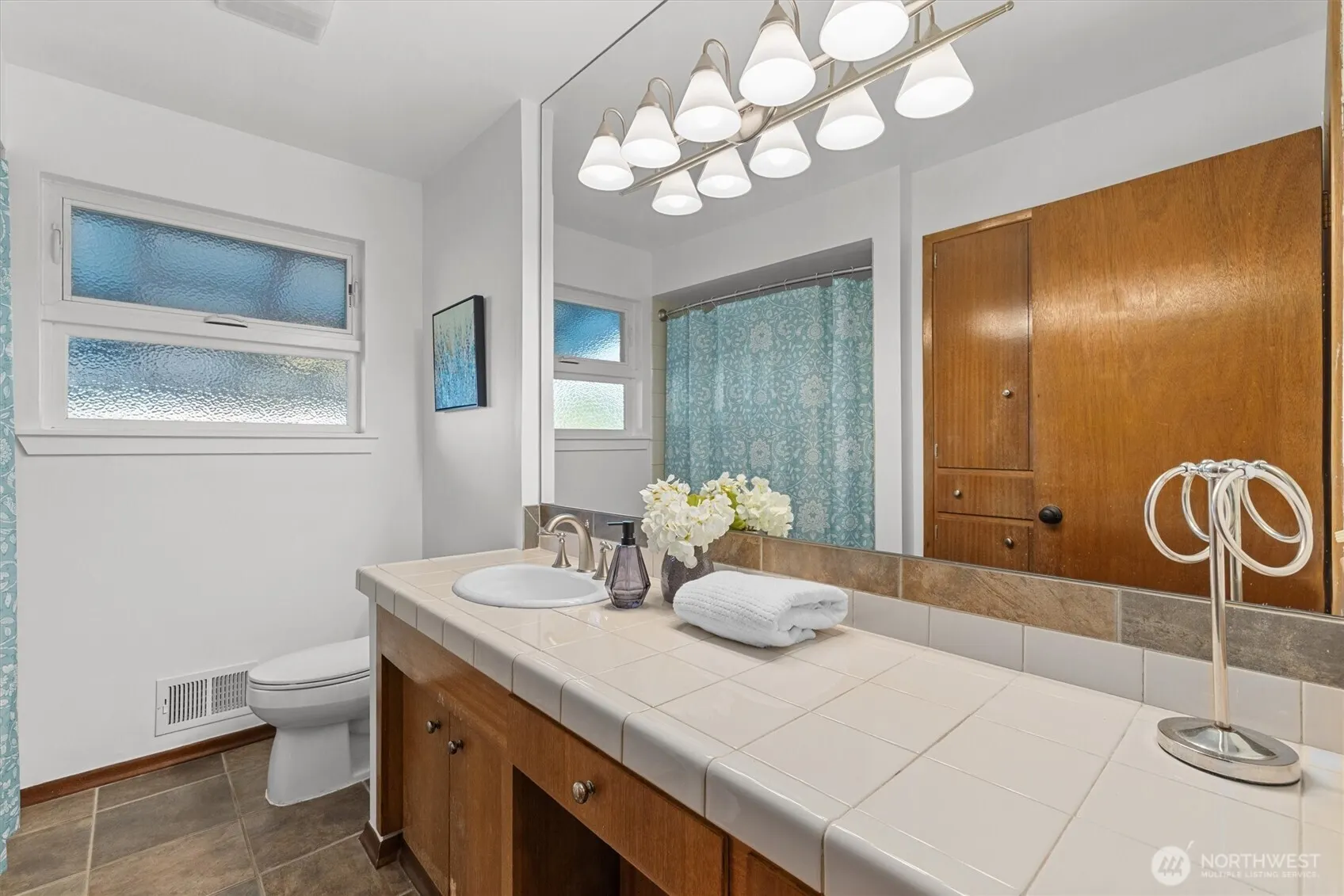 2332 S Juneau Street , Seattle, WA 98108