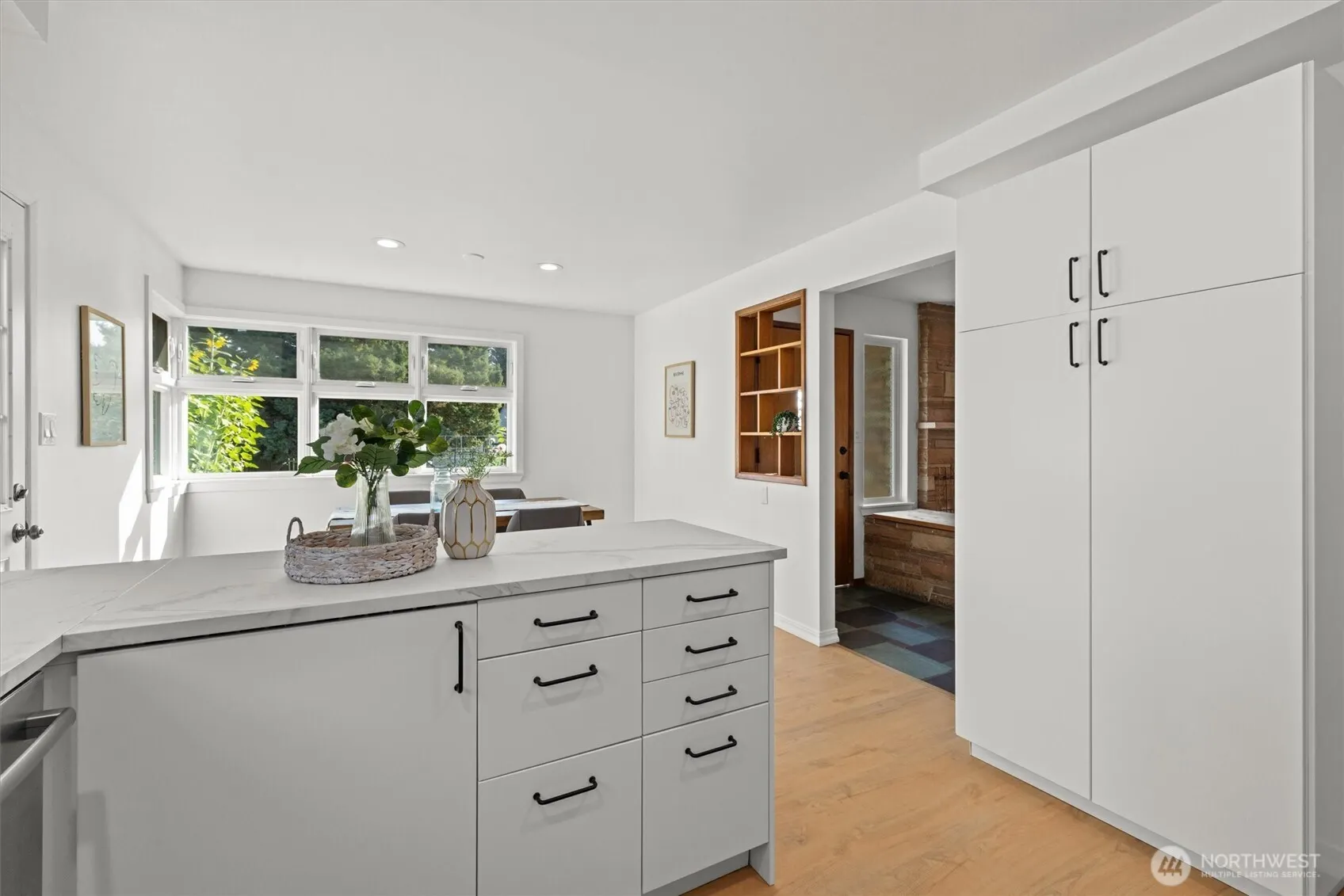 2332 S Juneau Street , Seattle, WA 98108