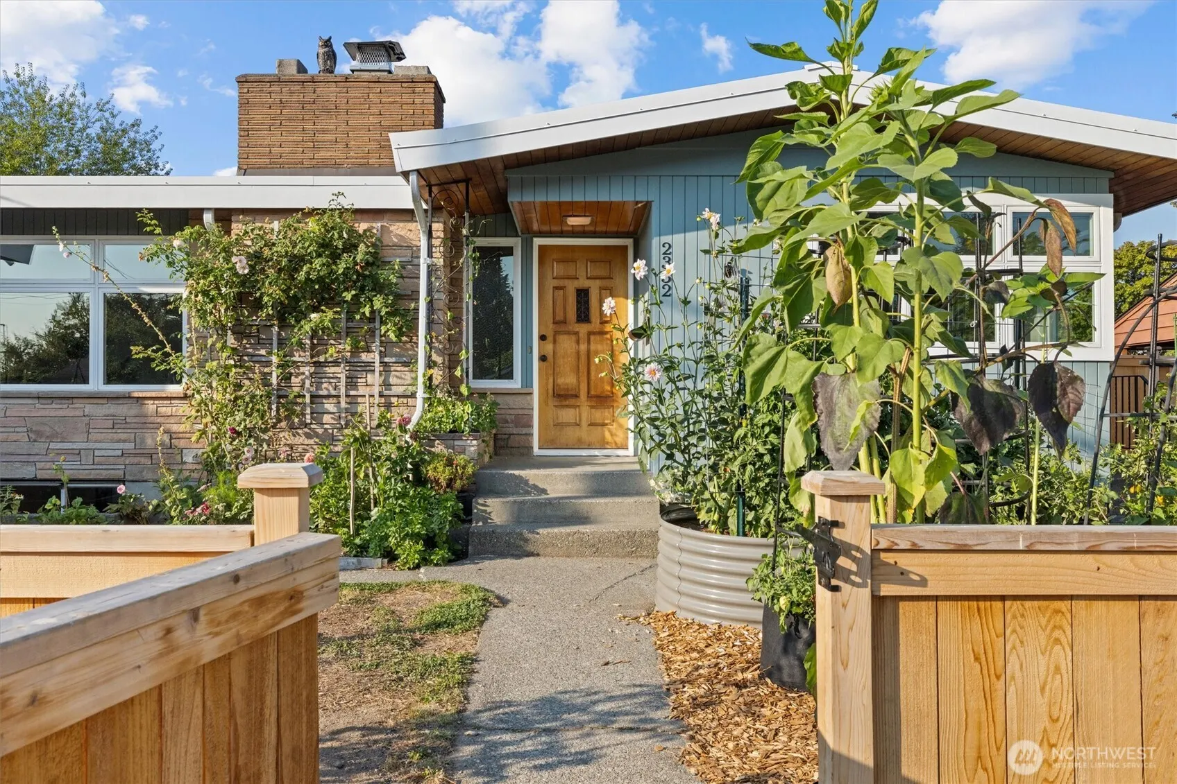 2332 S Juneau Street , Seattle, WA 98108