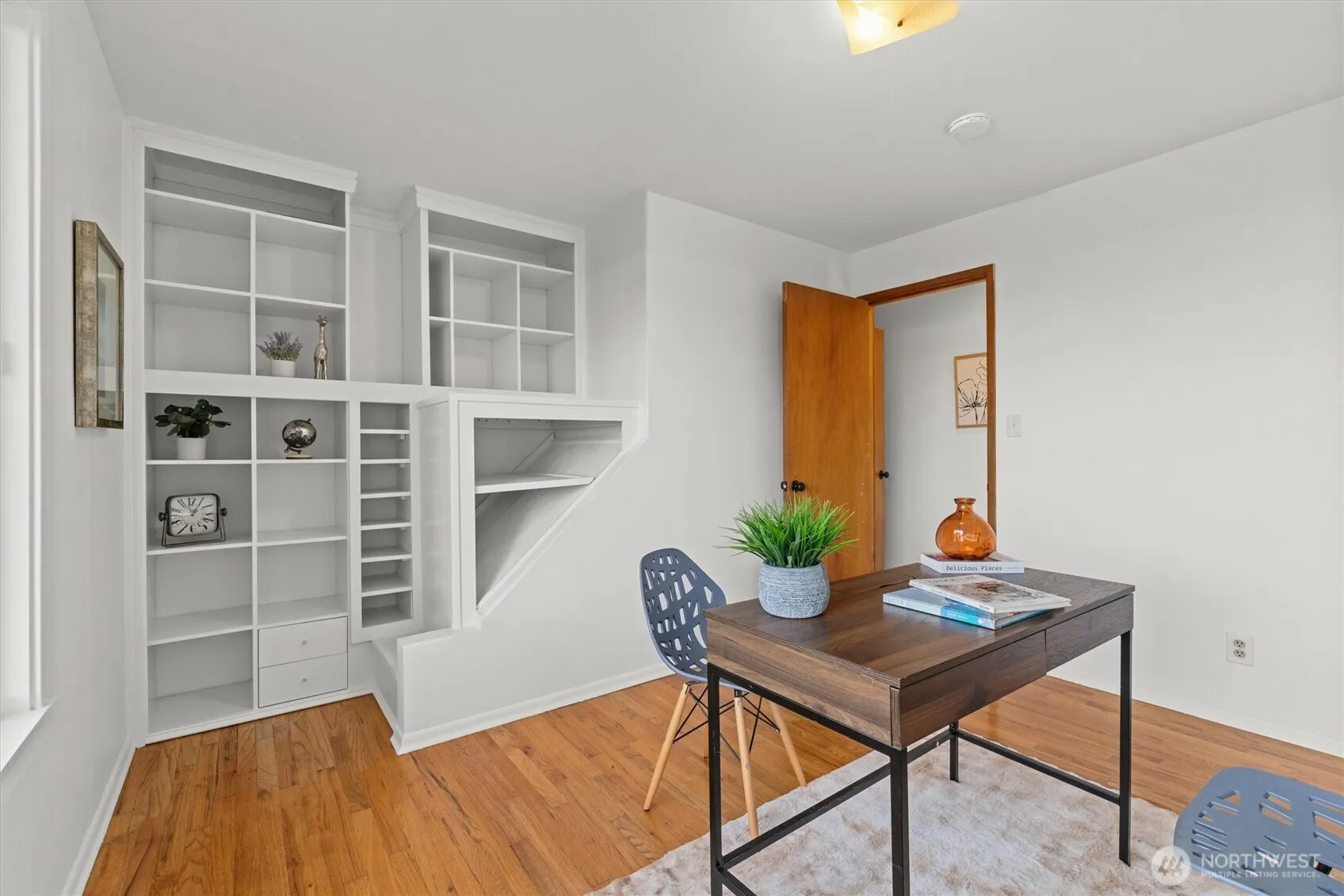 2332 S Juneau Street , Seattle, WA 98108