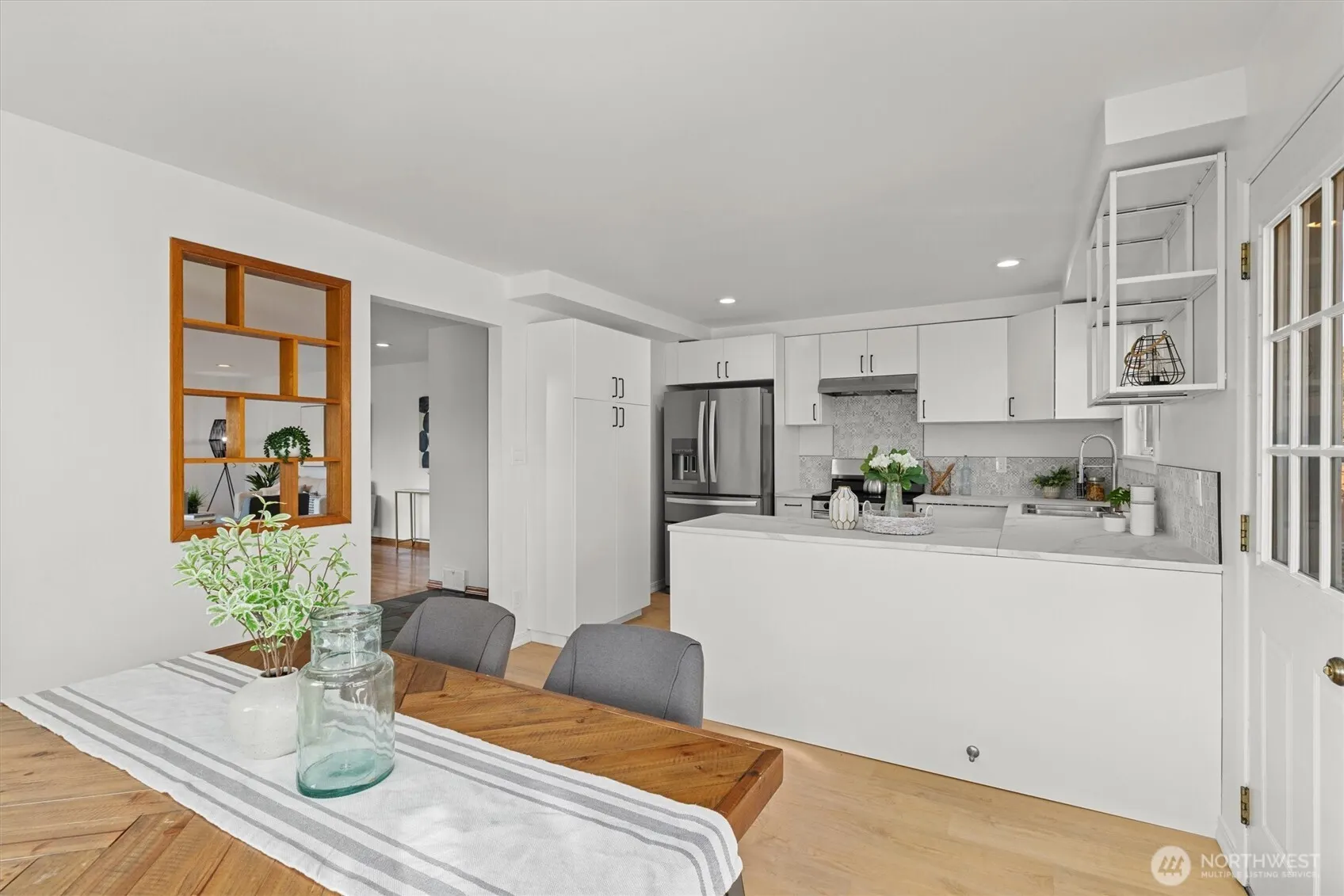 2332 S Juneau Street , Seattle, WA 98108