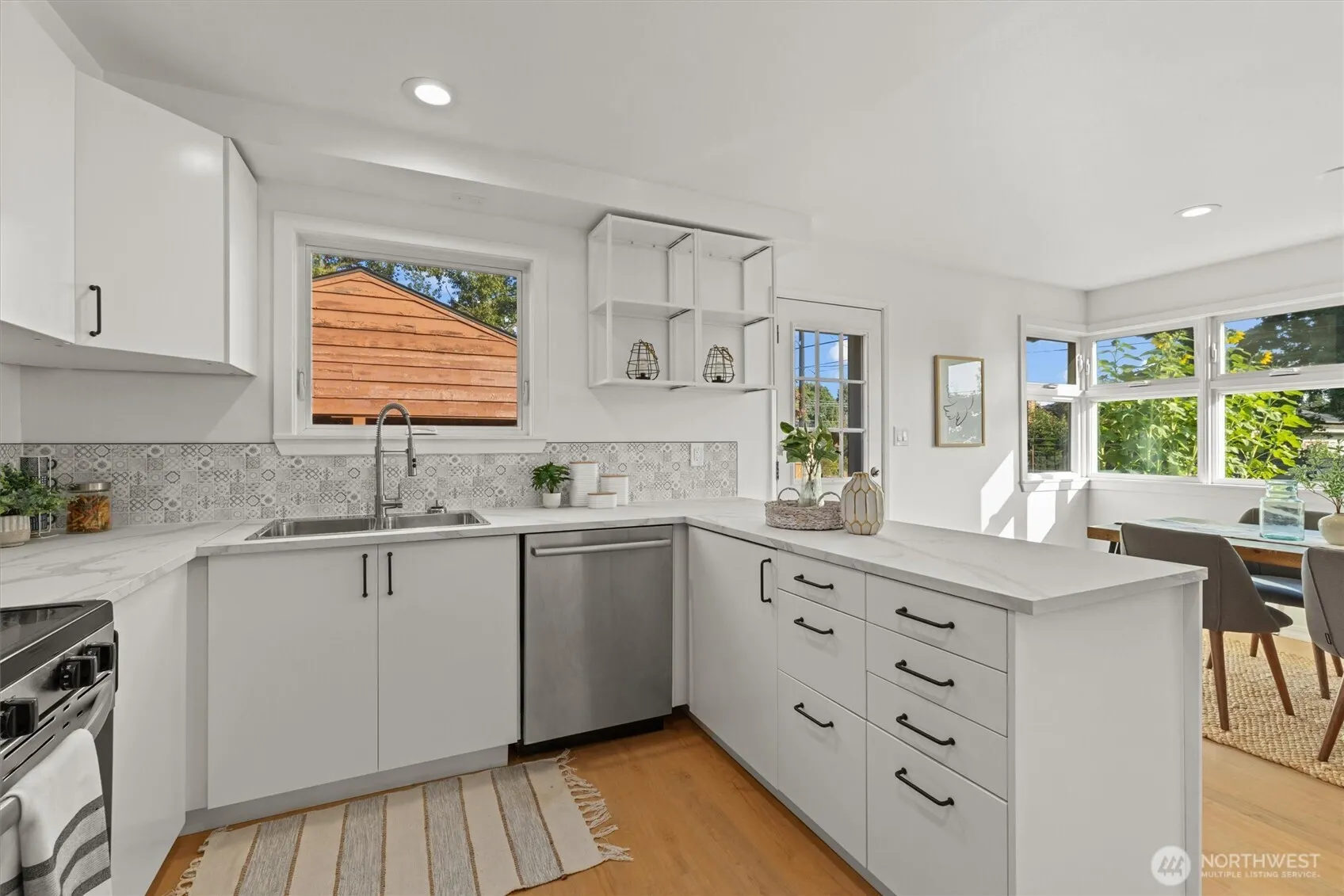 2332 S Juneau Street , Seattle, WA 98108