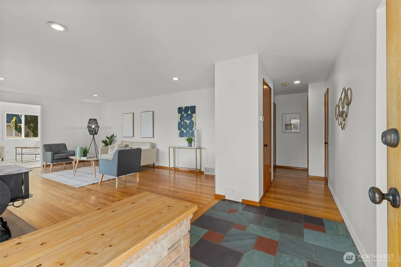 2332 S Juneau Street , Seattle, WA 98108