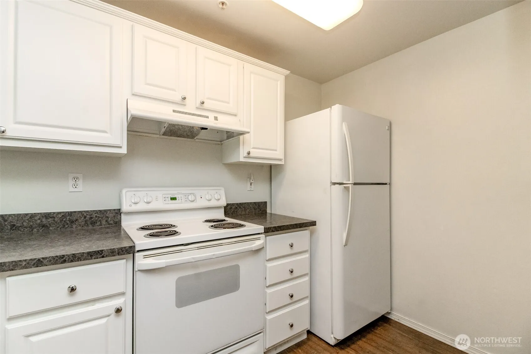 5000 Lake Washington Boulevard NE #D203, Renton, WA 98056