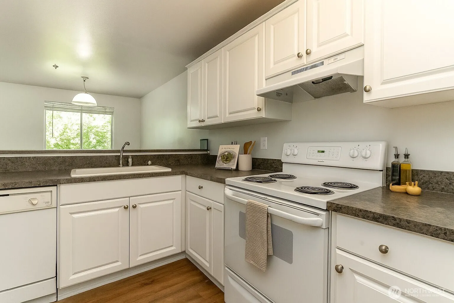5000 Lake Washington Boulevard NE #D203, Renton, WA 98056