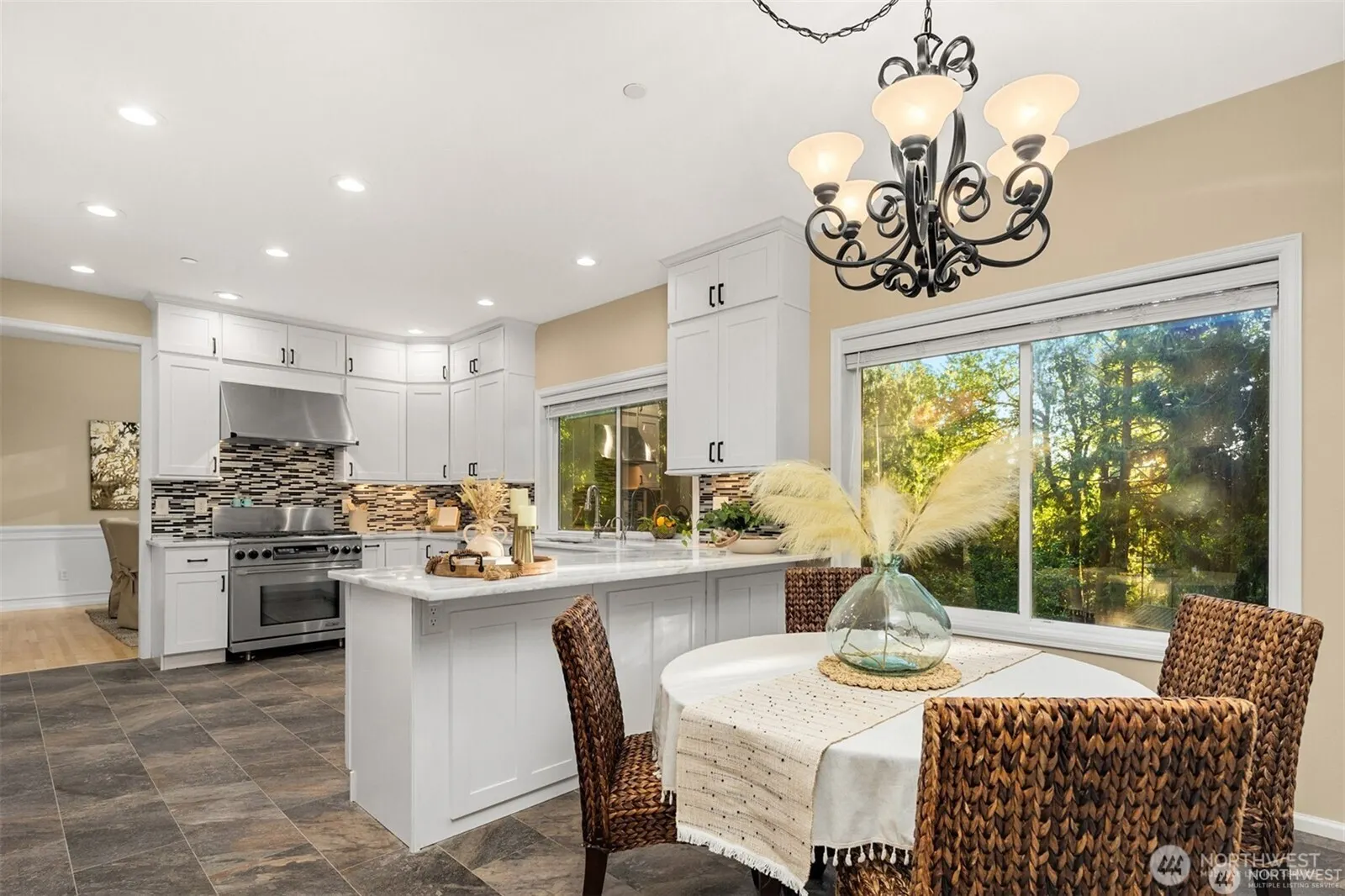 17524 214th Avenue NE, Woodinville, WA 98077