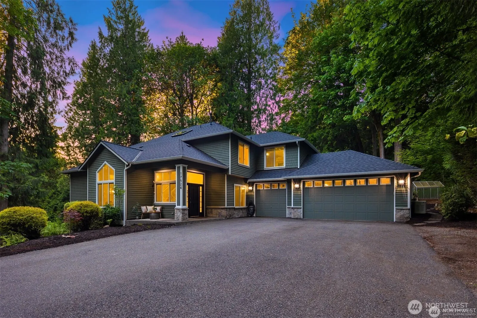17524 214th Avenue NE, Woodinville, WA 98077