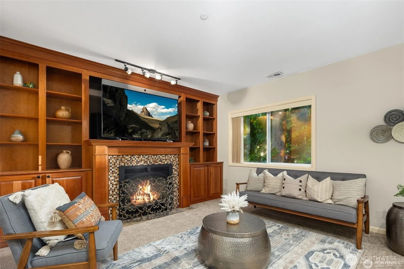 17524 214th Avenue NE, Woodinville, WA 98077