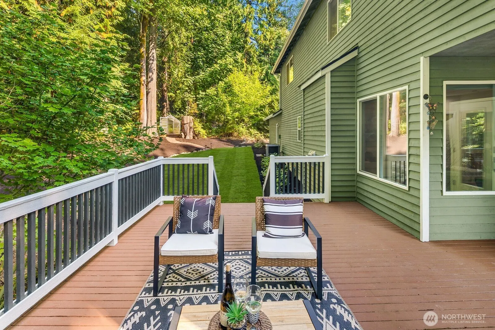 17524 214th Avenue NE, Woodinville, WA 98077