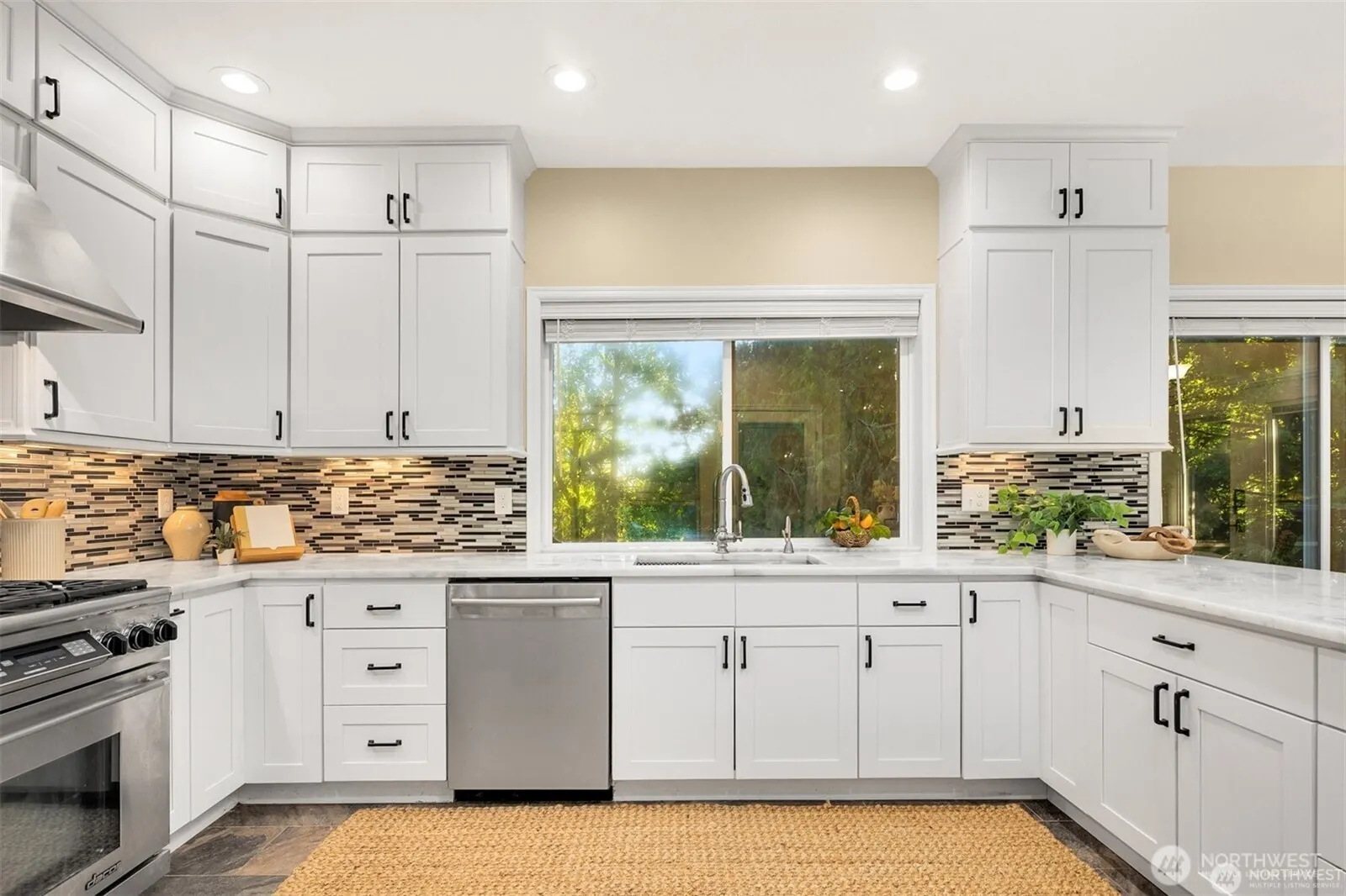 17524 214th Avenue NE, Woodinville, WA 98077