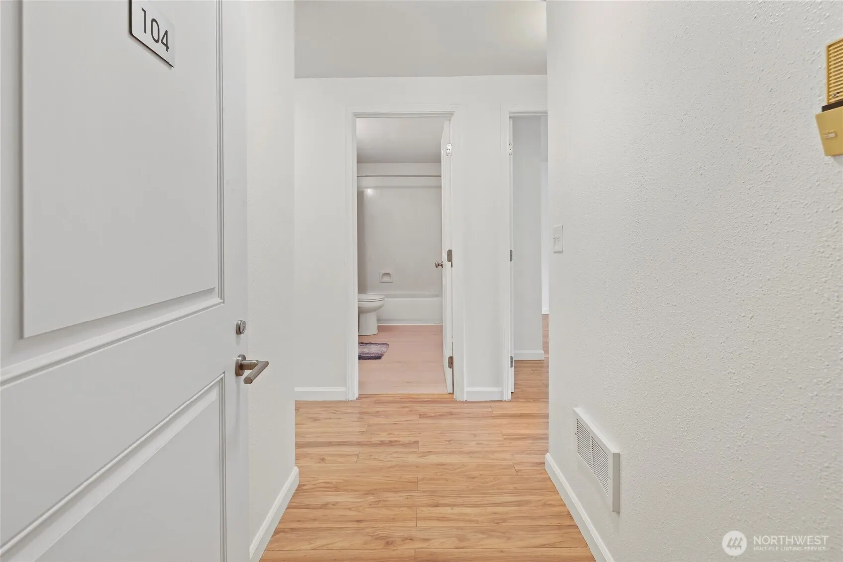 220 SW Clark Street #B104, Issaquah, WA 98027