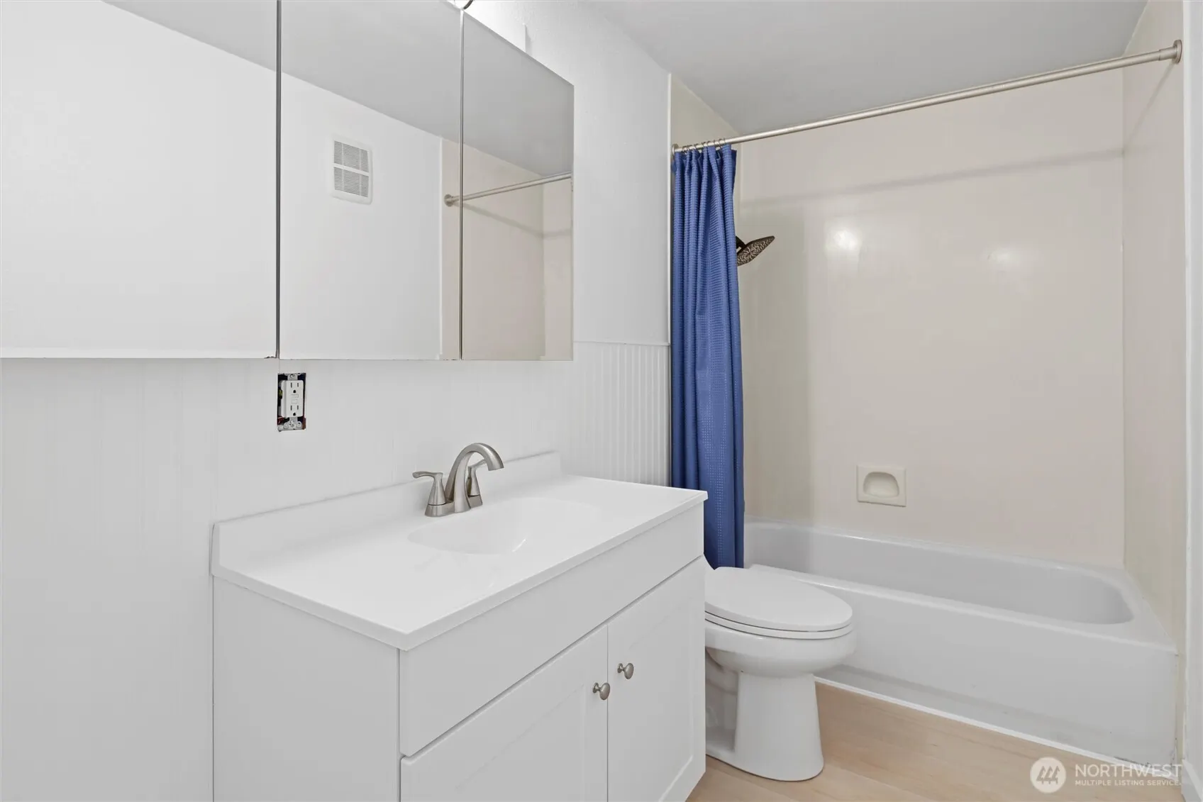 220 SW Clark Street #B104, Issaquah, WA 98027