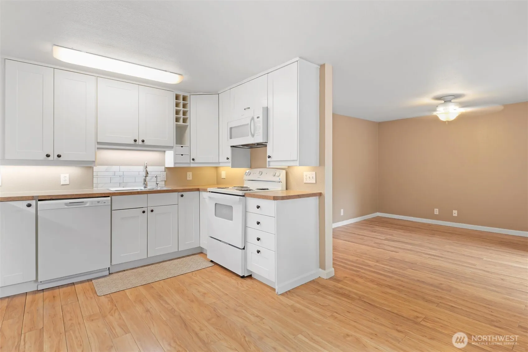 220 SW Clark Street #B104, Issaquah, WA 98027