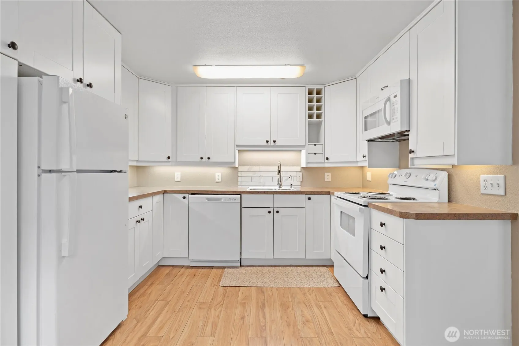 220 SW Clark Street #B104, Issaquah, WA 98027