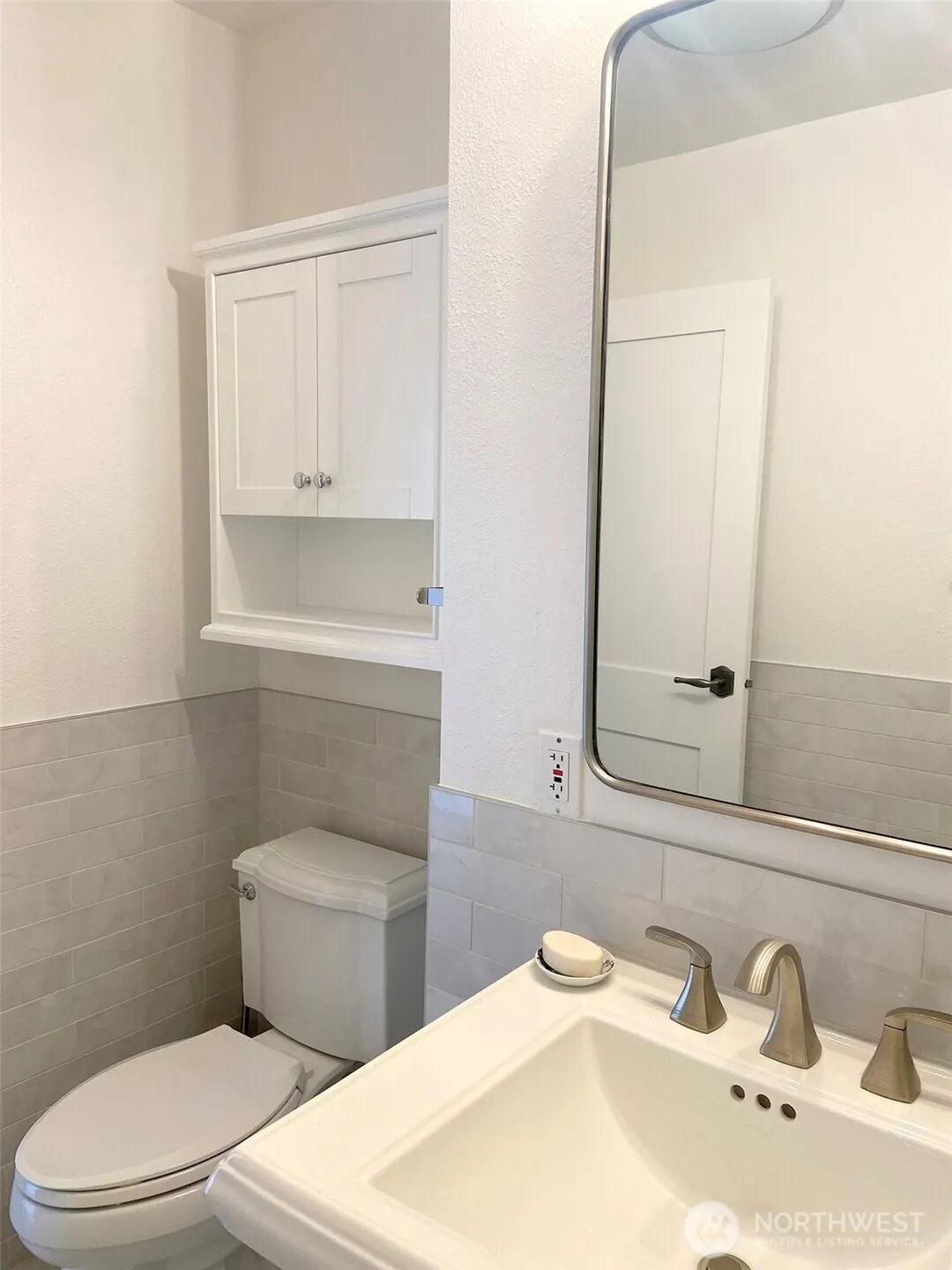 9715 NE Juanita Drive ##404, Kirkland, WA 98034