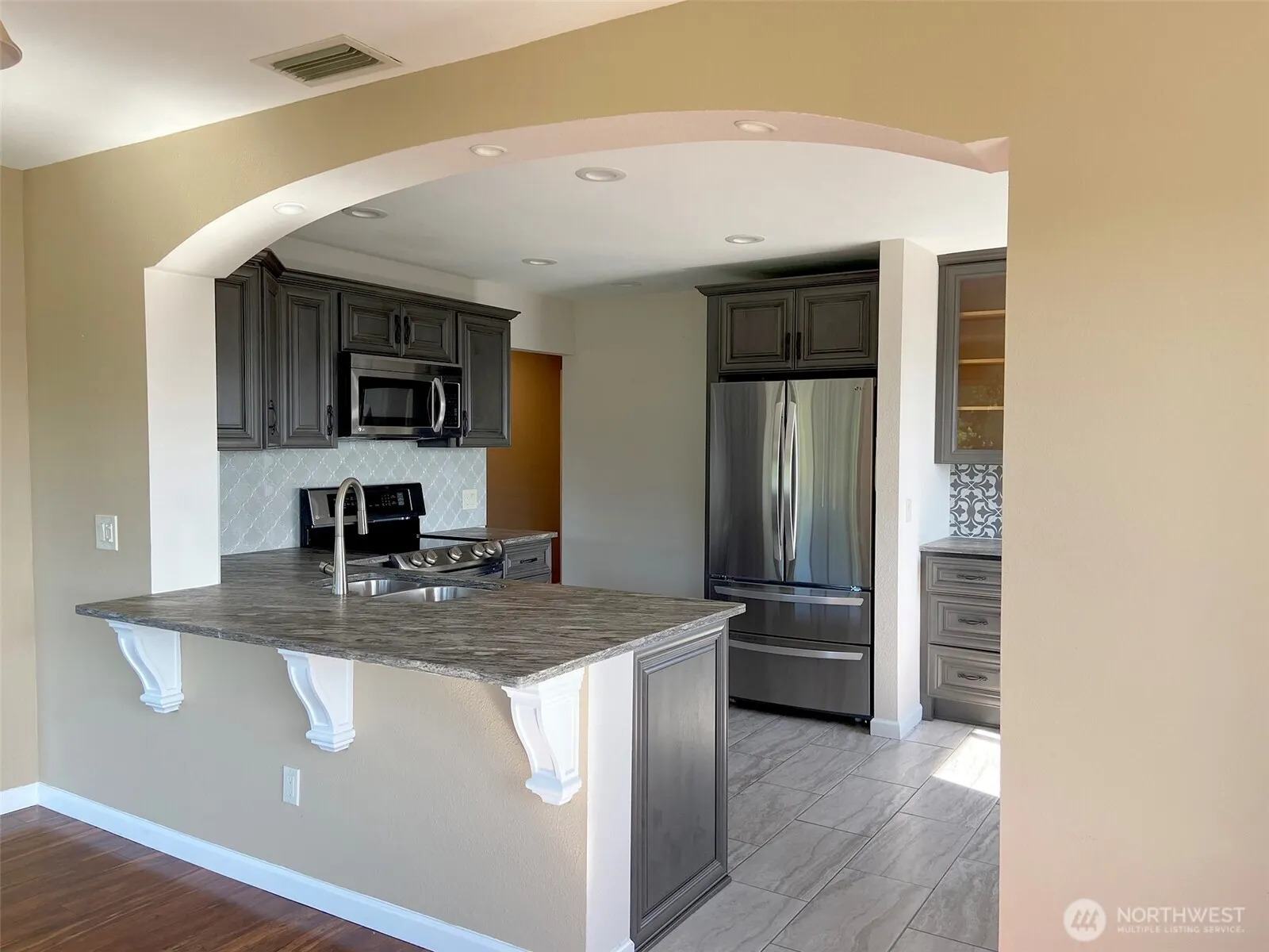 9715 NE Juanita Drive ##404, Kirkland, WA 98034