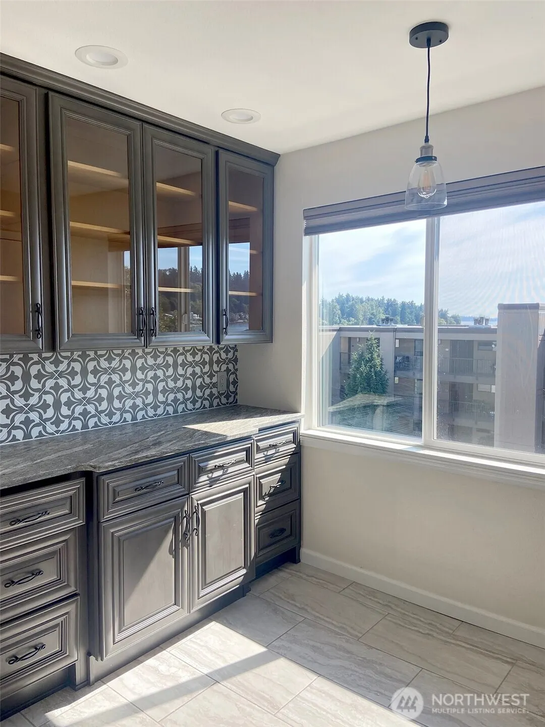 9715 NE Juanita Drive ##404, Kirkland, WA 98034