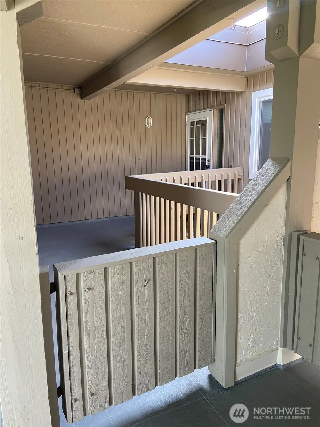 9715 NE Juanita Drive ##404, Kirkland, WA 98034