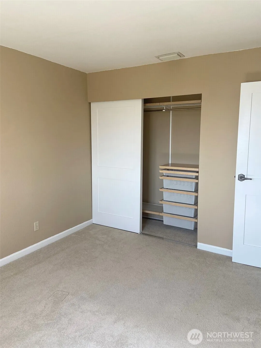9715 NE Juanita Drive ##404, Kirkland, WA 98034