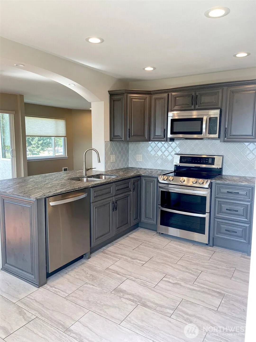 9715 NE Juanita Drive ##404, Kirkland, WA 98034
