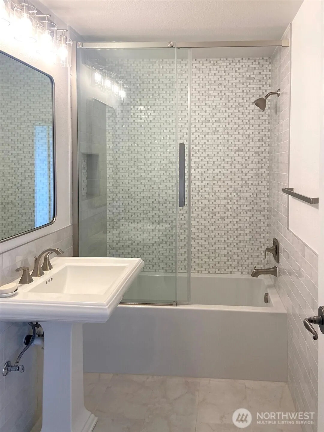 9715 NE Juanita Drive ##404, Kirkland, WA 98034