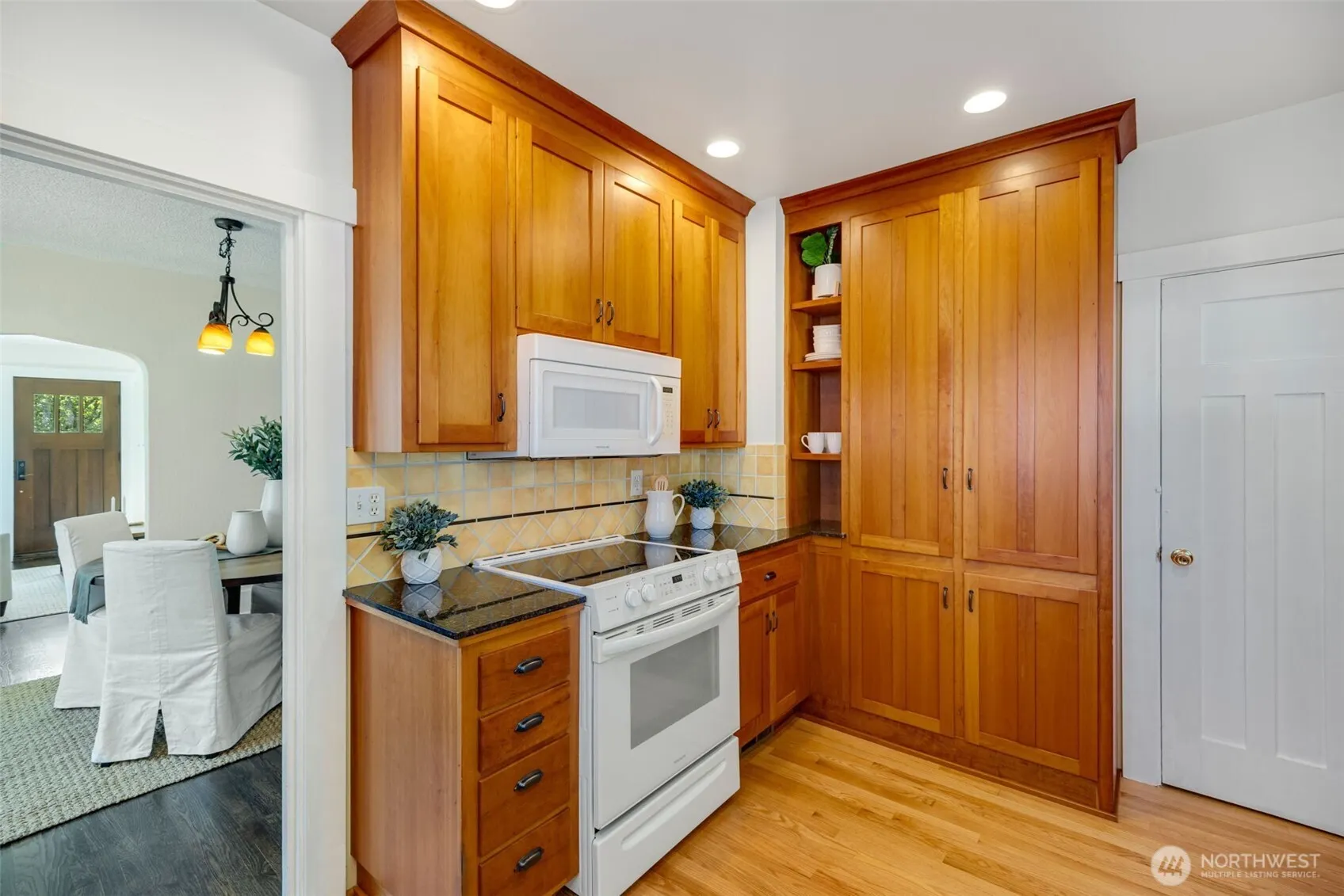 912 N 67th Street , Seattle, WA 98103
