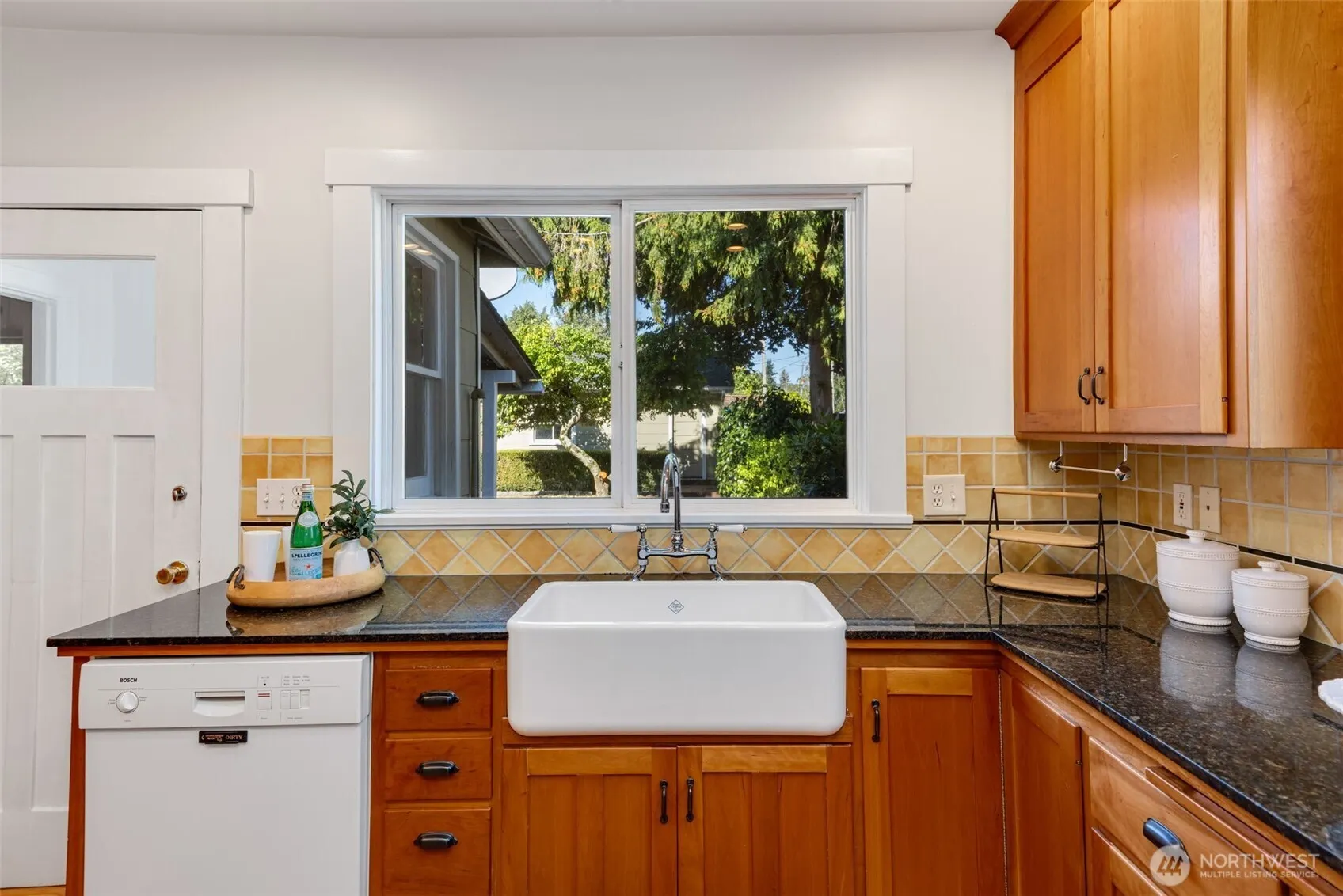912 N 67th Street , Seattle, WA 98103