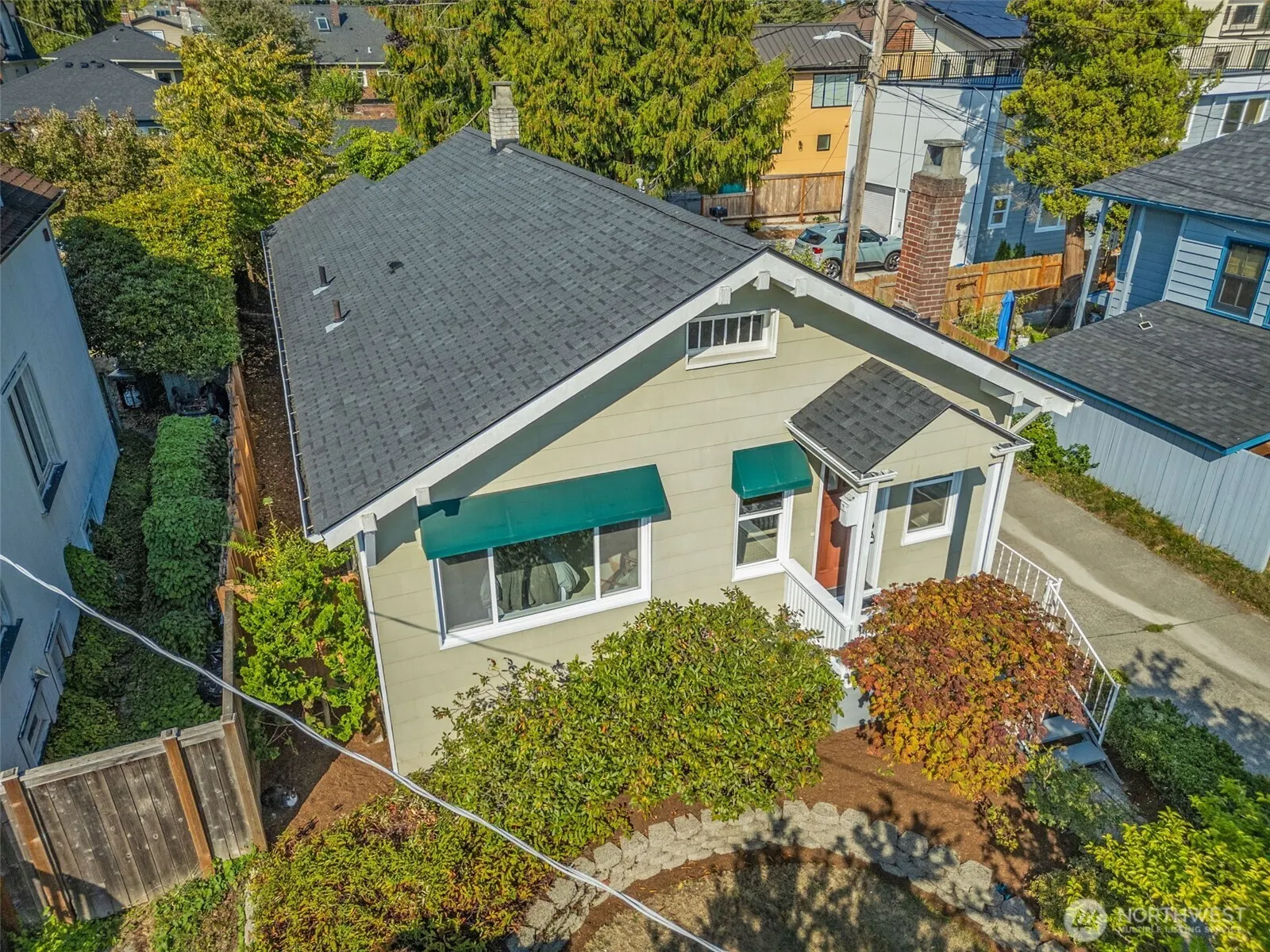 912 N 67th Street , Seattle, WA 98103