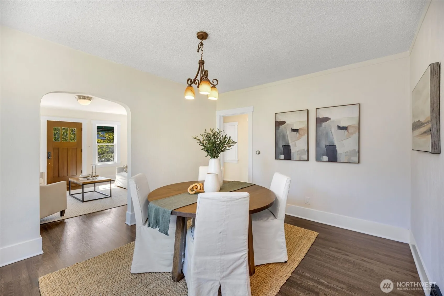 912 N 67th Street , Seattle, WA 98103