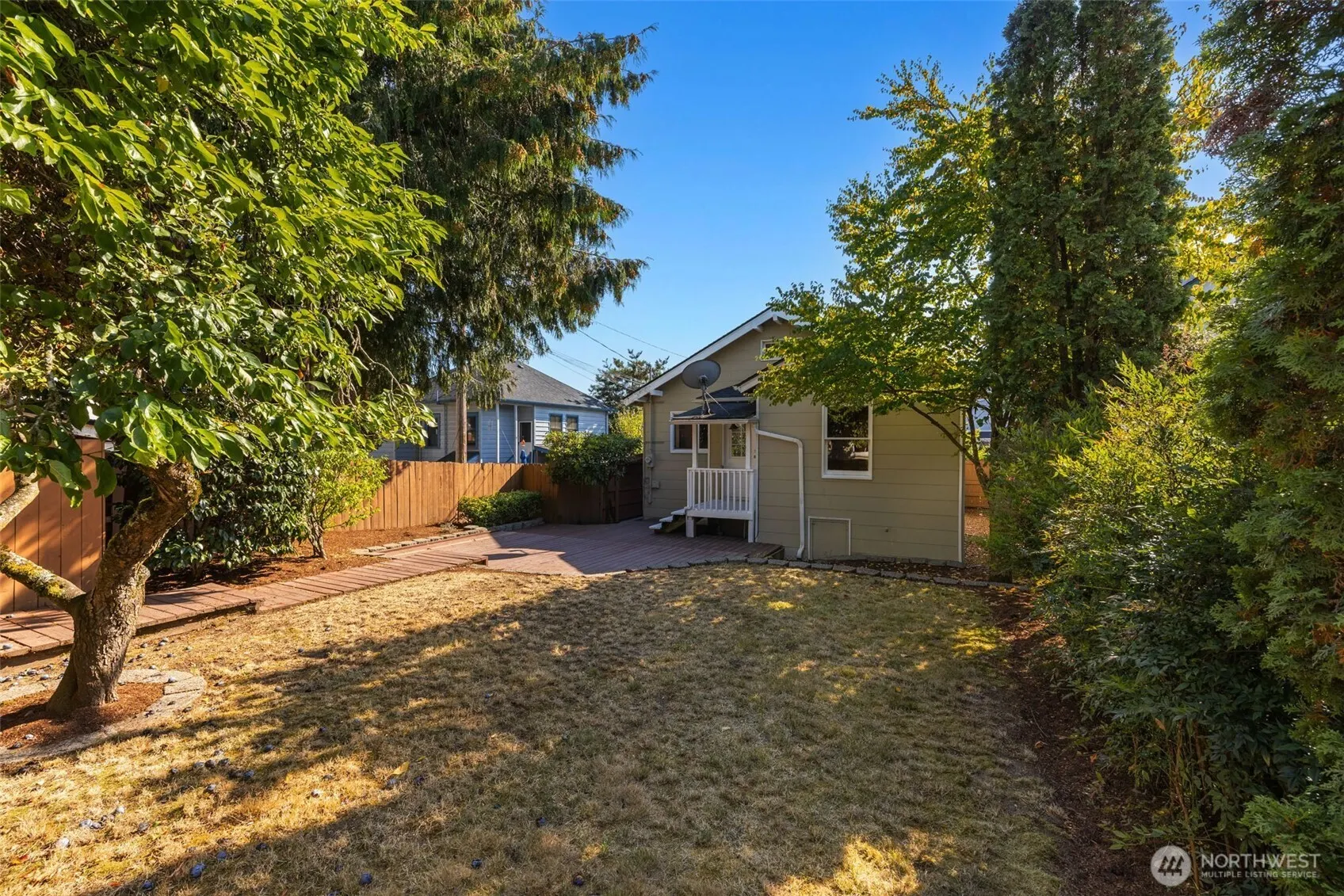 912 N 67th Street , Seattle, WA 98103