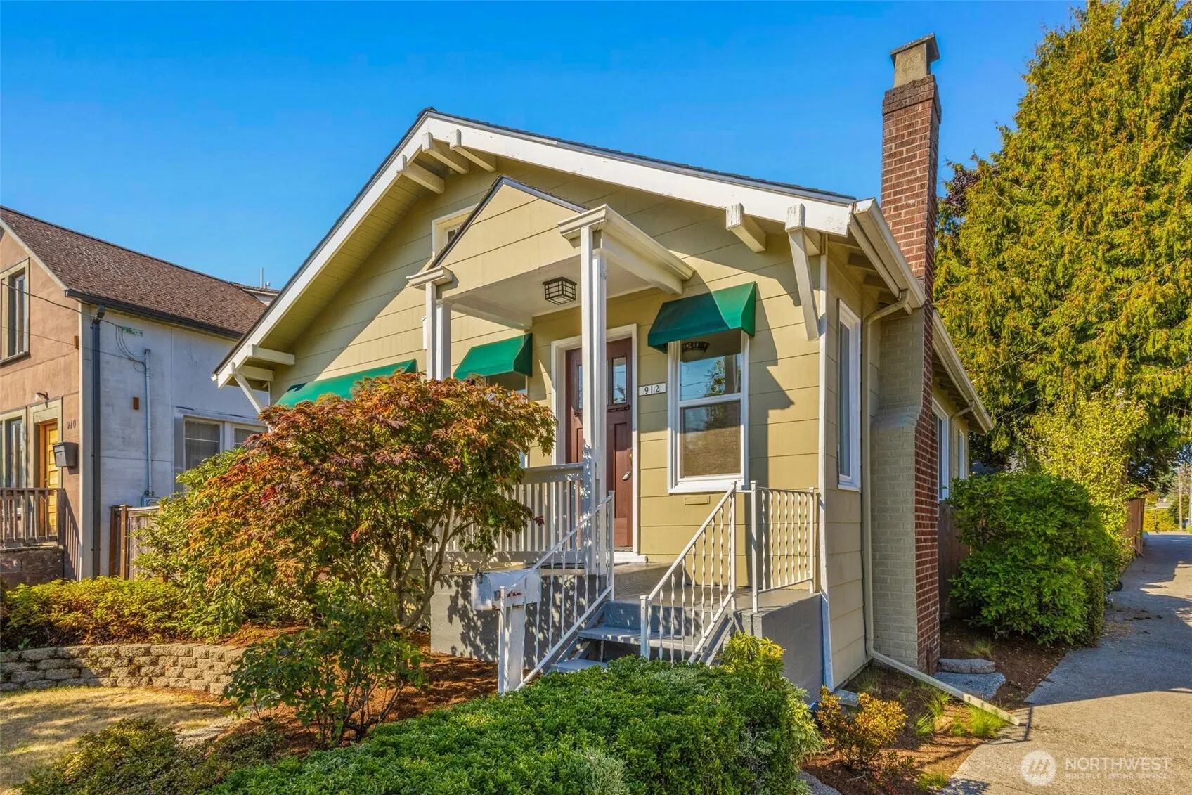 912 N 67th Street , Seattle, WA 98103