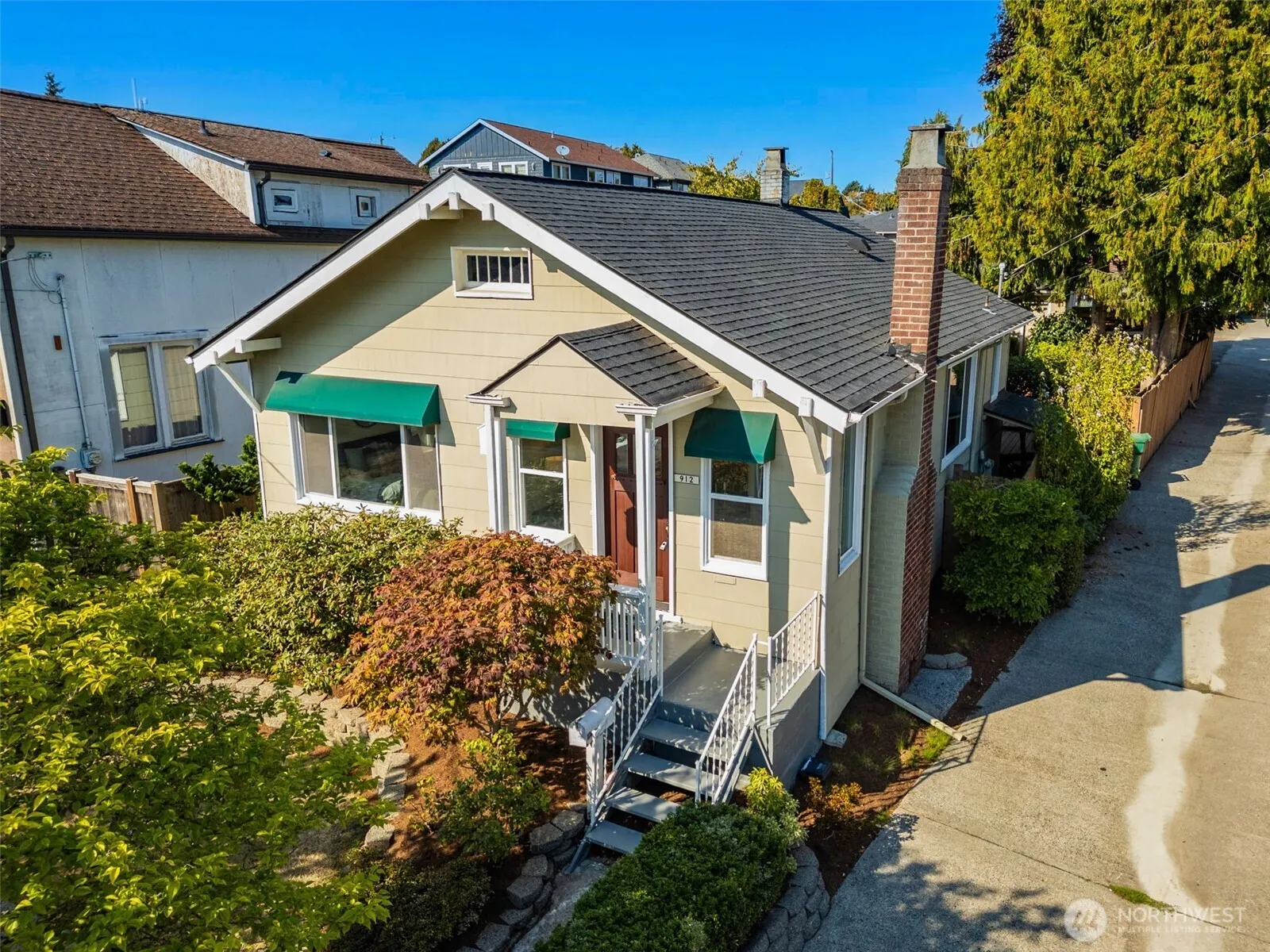 912 N 67th Street , Seattle, WA 98103