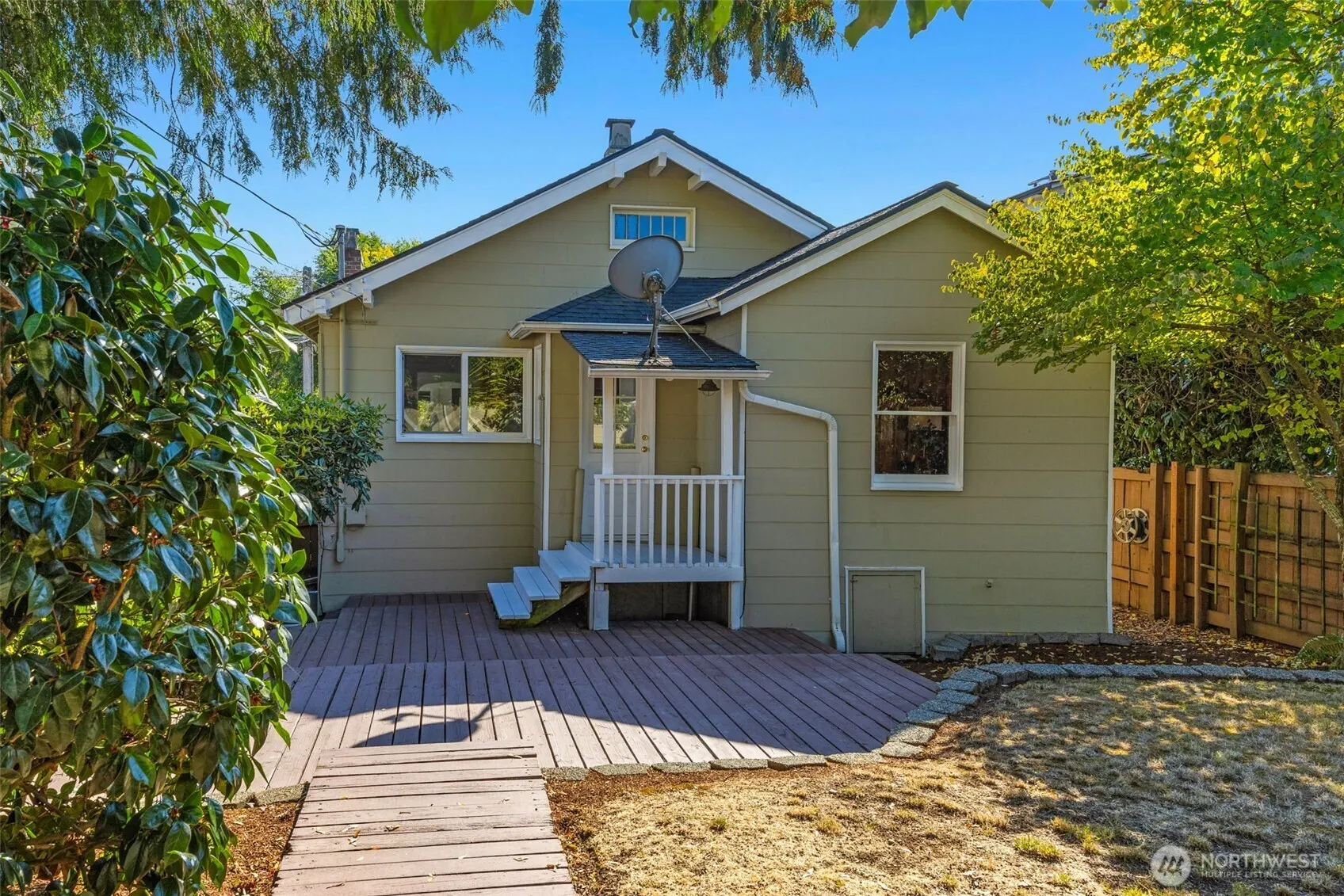 912 N 67th Street , Seattle, WA 98103