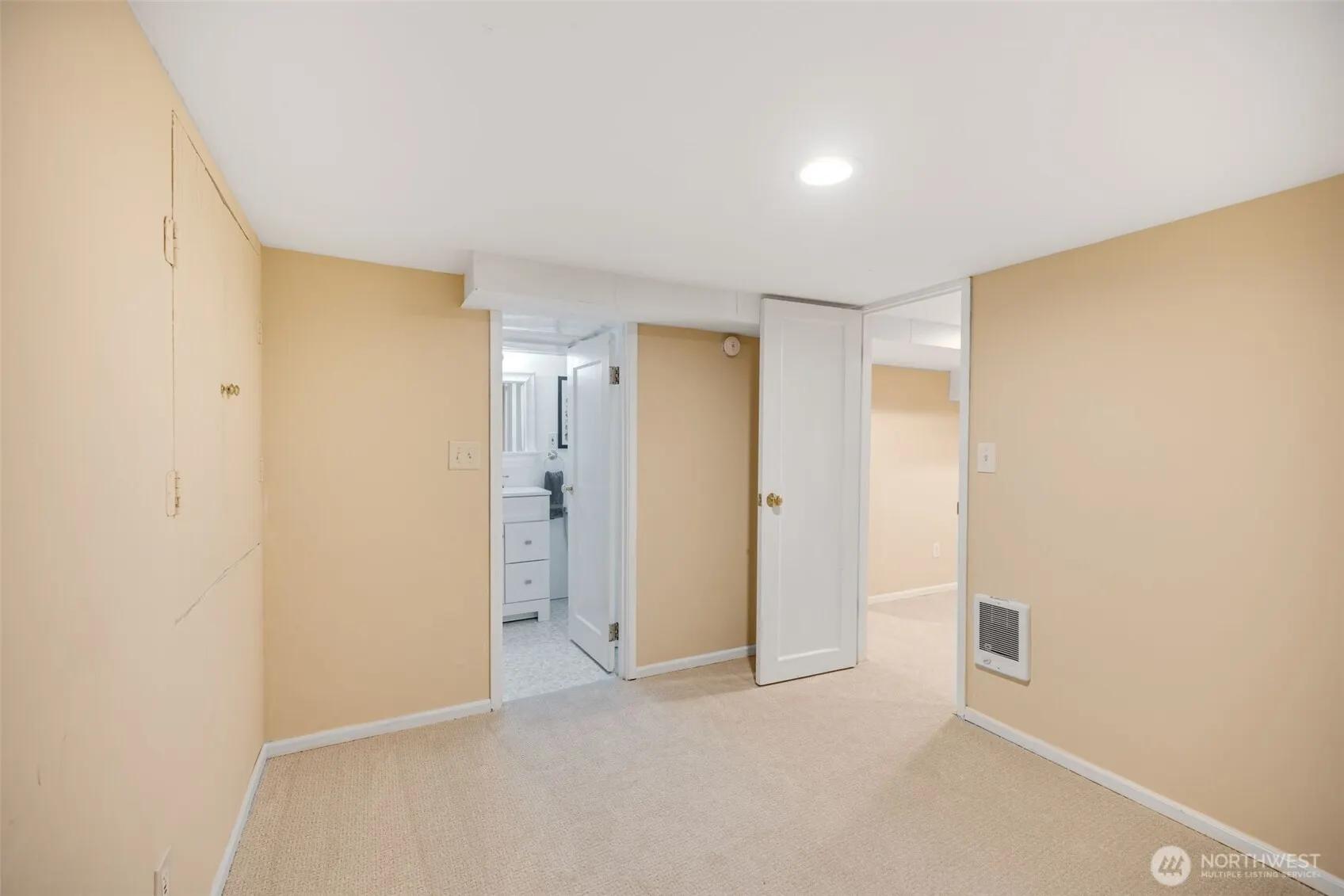 912 N 67th Street , Seattle, WA 98103