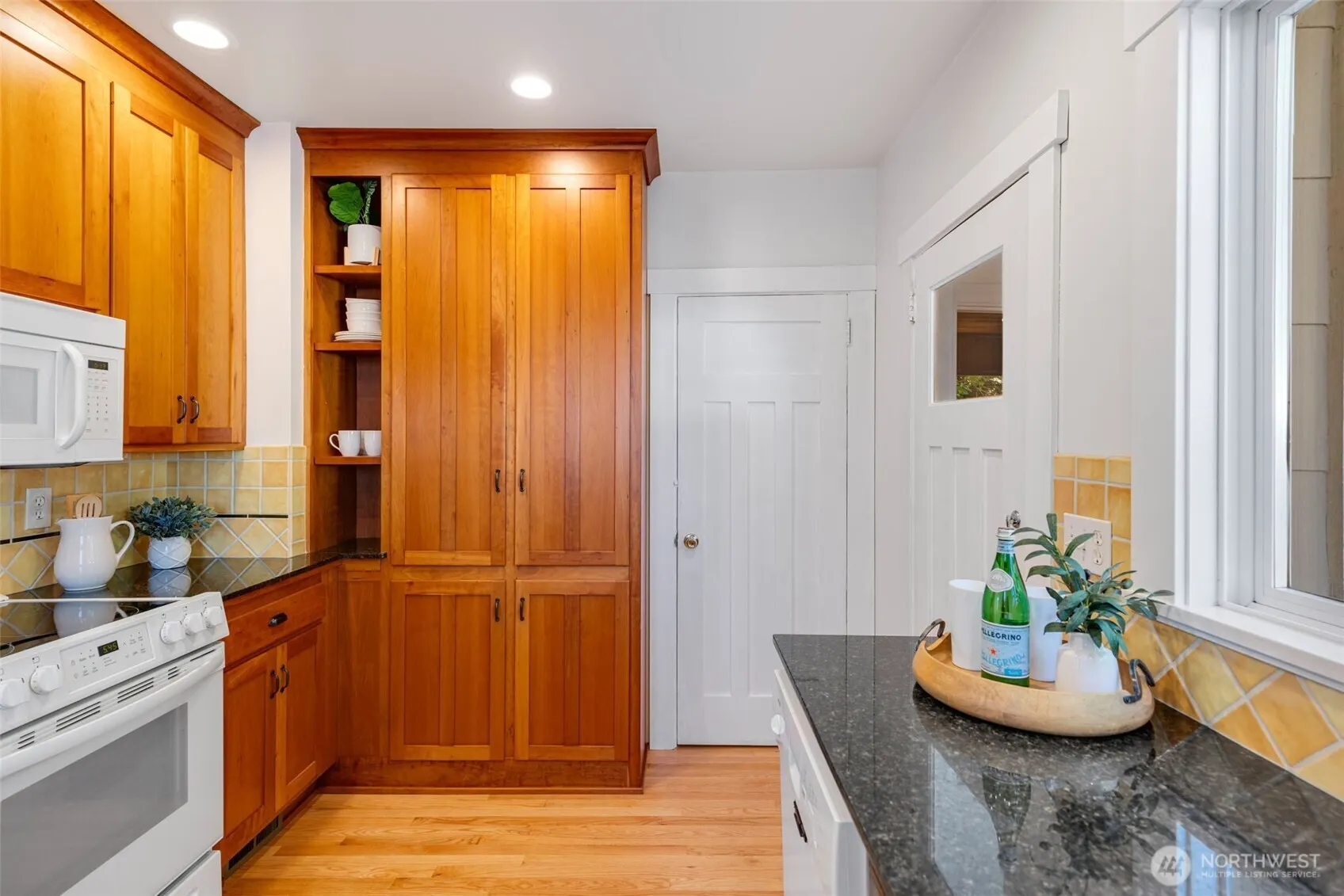 912 N 67th Street , Seattle, WA 98103