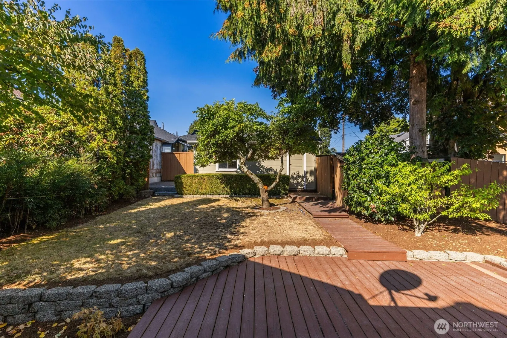 912 N 67th Street , Seattle, WA 98103