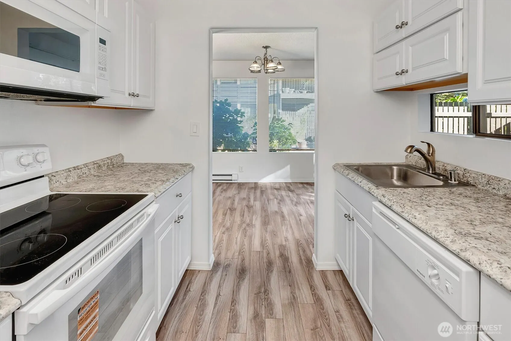 1604 149th Place SE #2, Bellevue, WA 98007