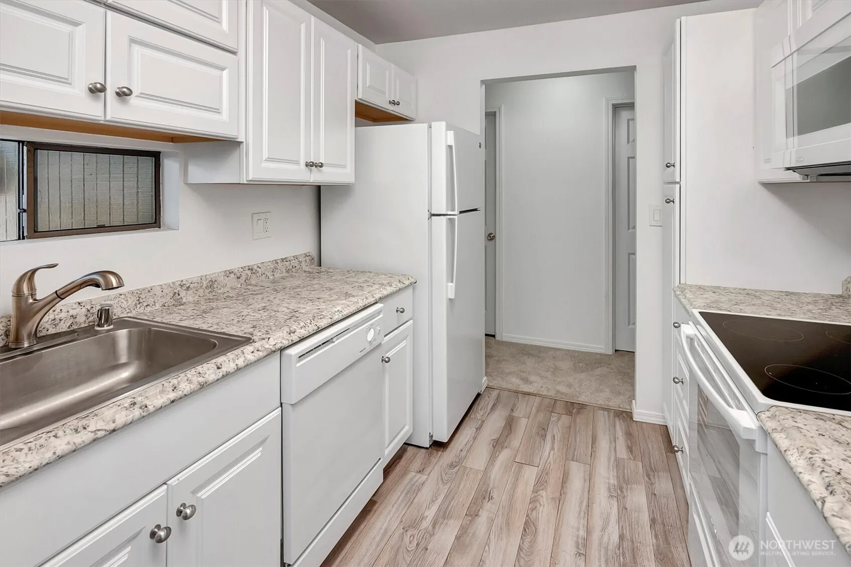 1604 149th Place SE #2, Bellevue, WA 98007