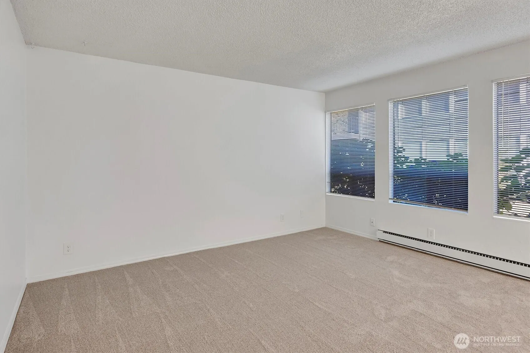 1604 149th Place SE #2, Bellevue, WA 98007