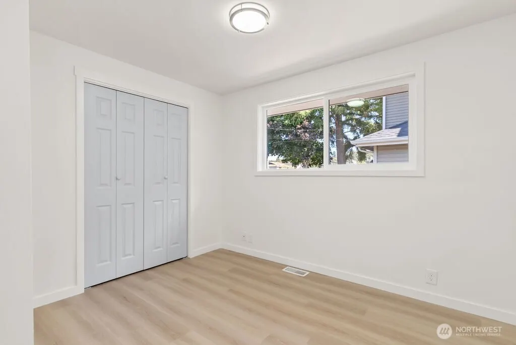 4231 S Graham Street , Seattle, WA 98118