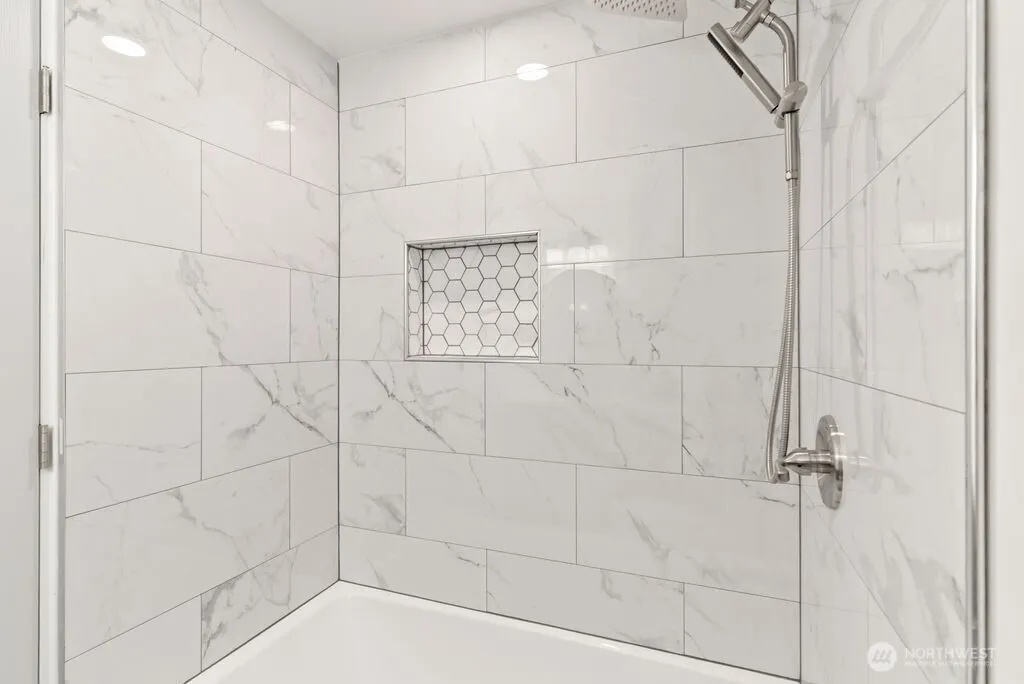 4231 S Graham Street , Seattle, WA 98118