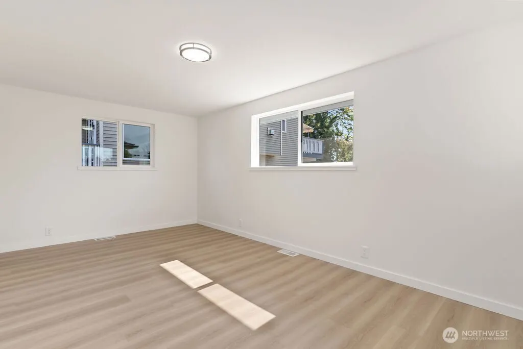 4231 S Graham Street , Seattle, WA 98118