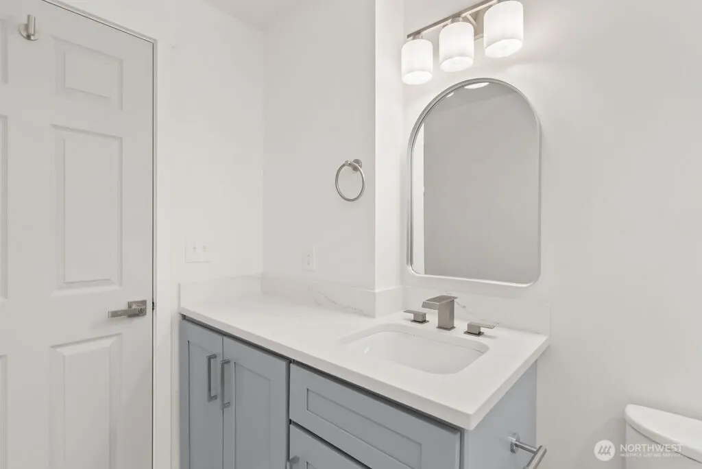 4231 S Graham Street , Seattle, WA 98118