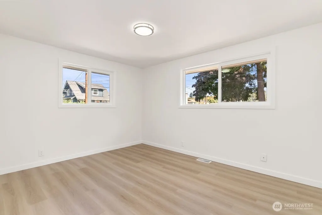 4231 S Graham Street , Seattle, WA 98118