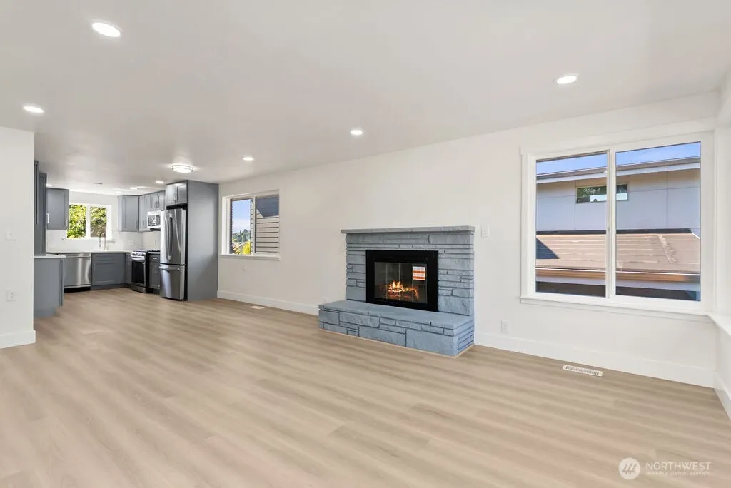 4231 S Graham Street , Seattle, WA 98118