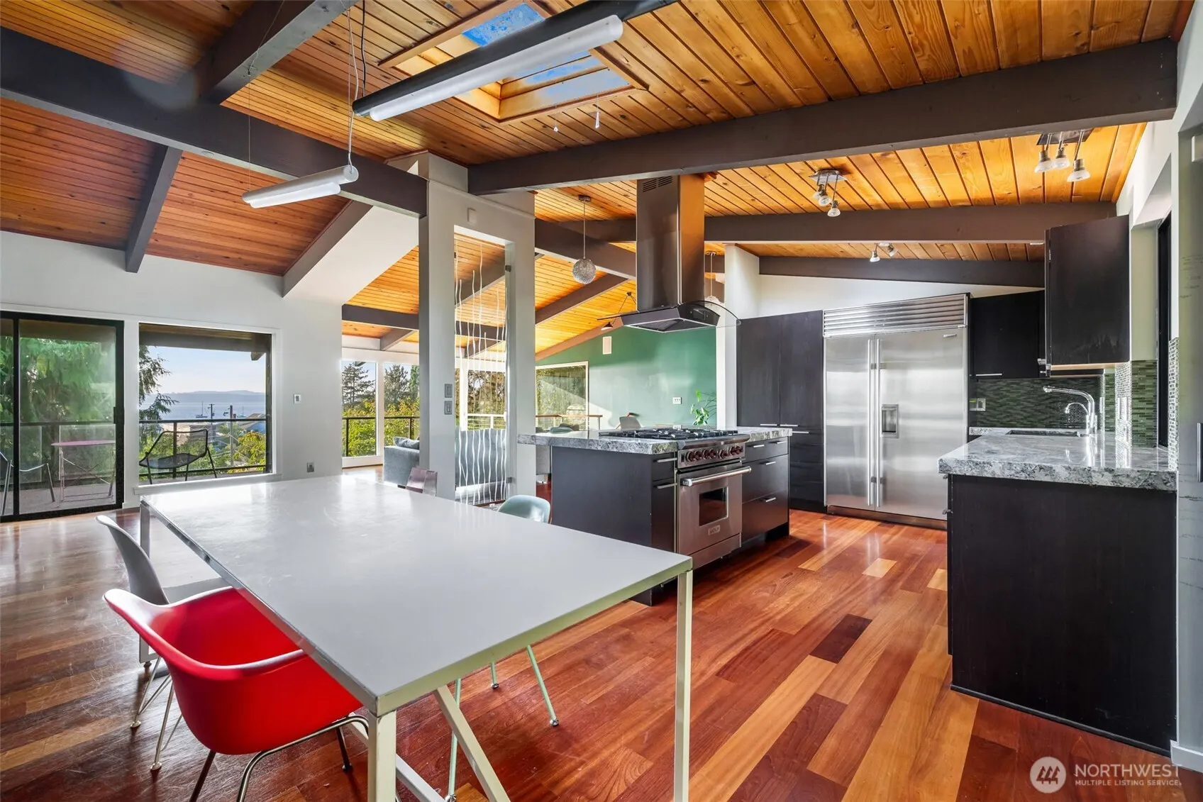 5401 SW Beach Drive Terrace , Seattle, WA 98116