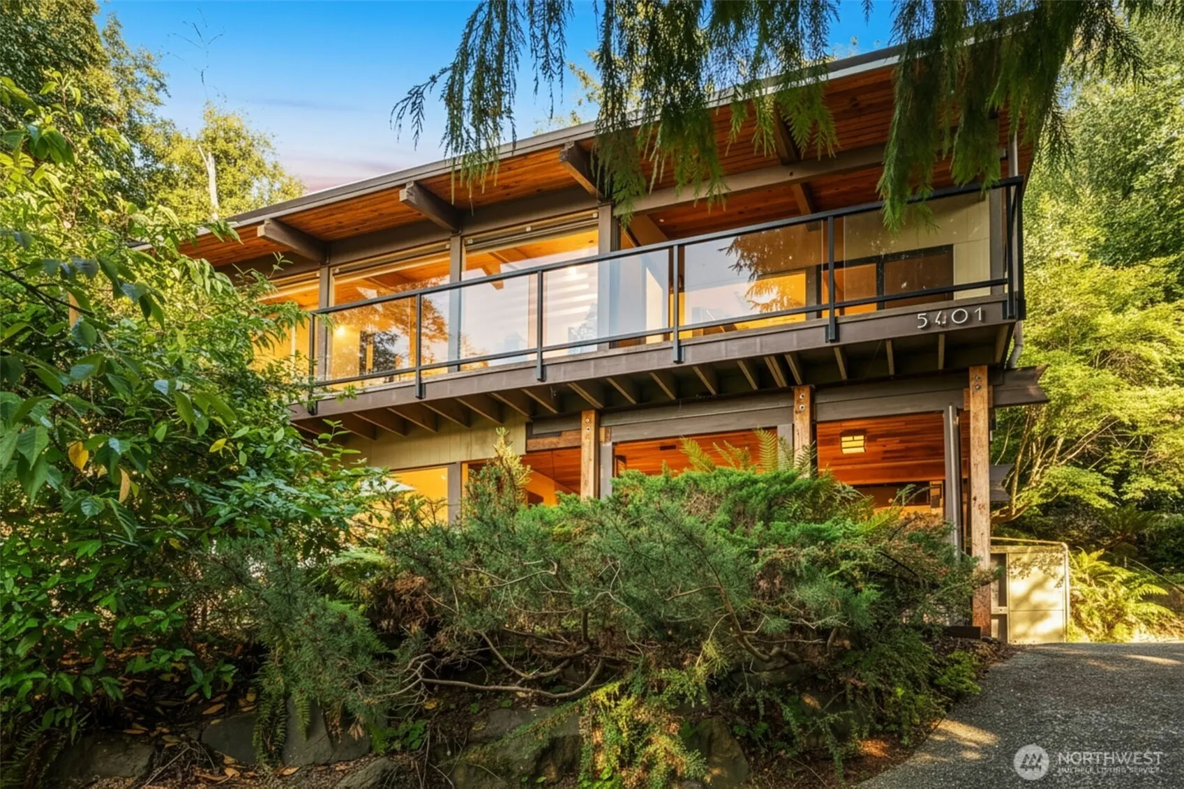5401 SW Beach Drive Terrace , Seattle, WA 98116