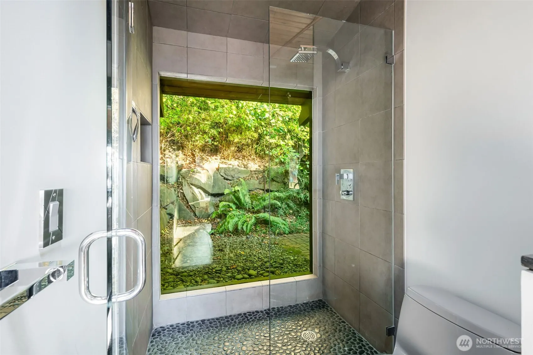 5401 SW Beach Drive Terrace , Seattle, WA 98116