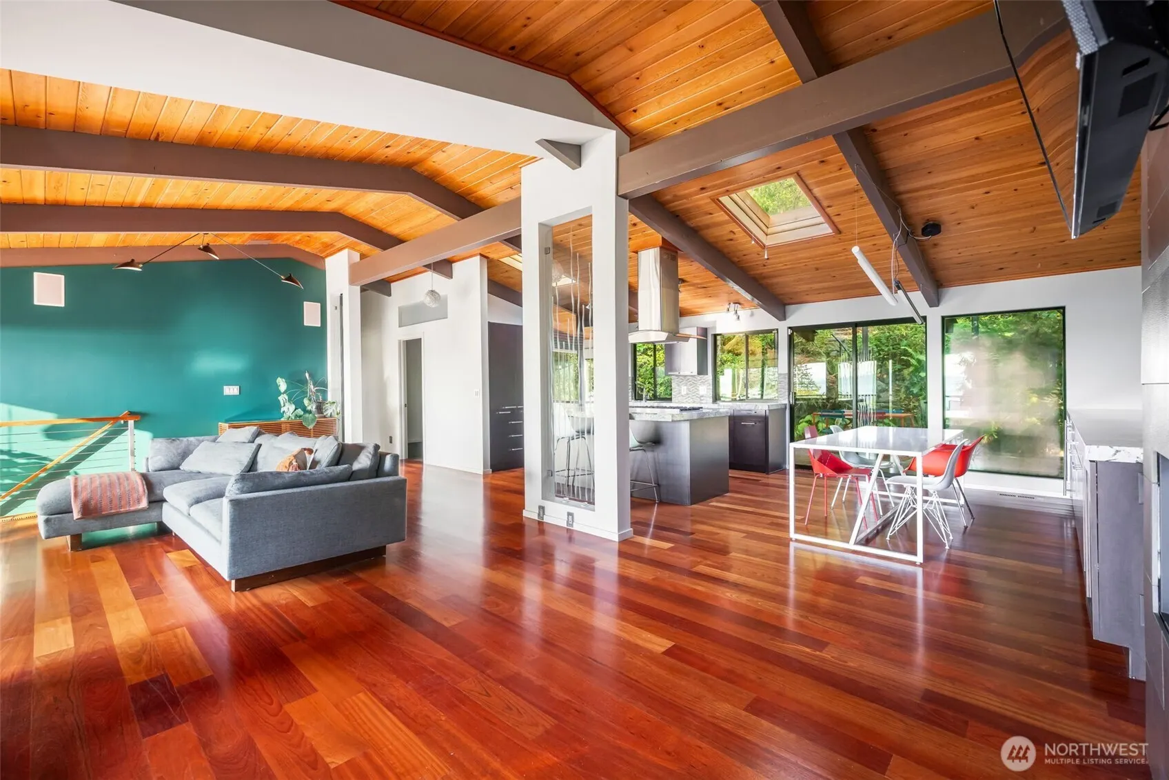 5401 SW Beach Drive Terrace , Seattle, WA 98116