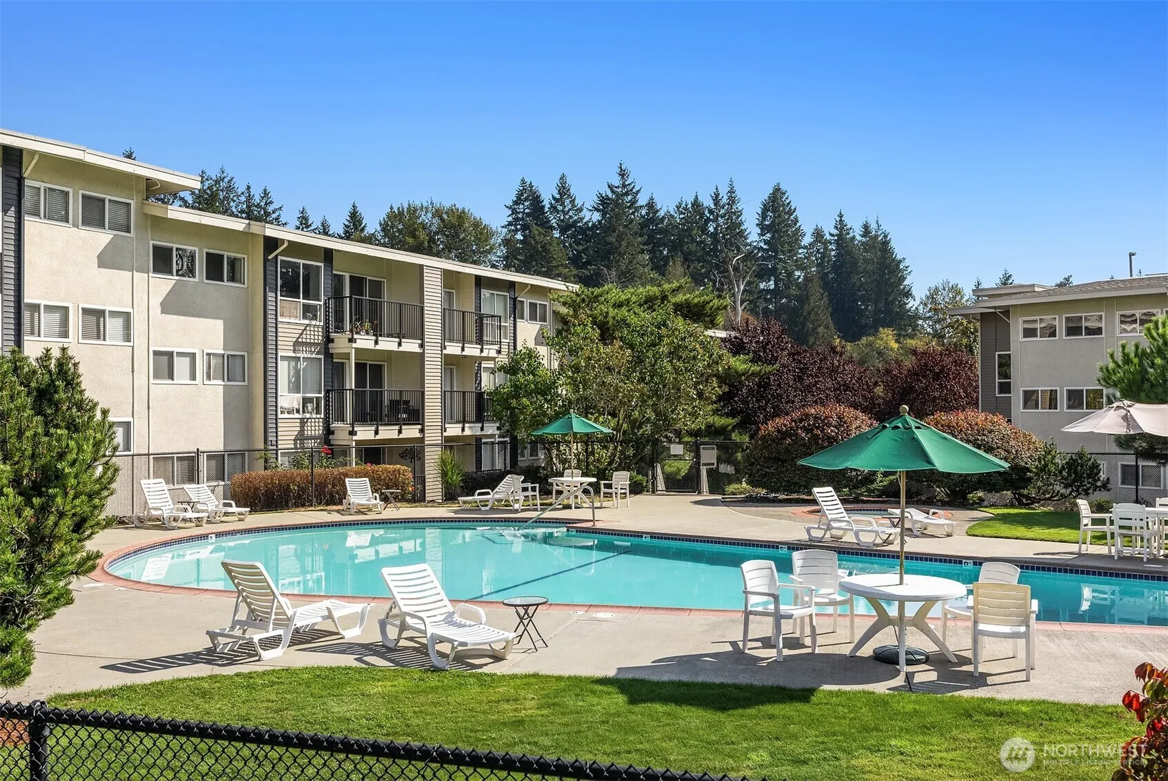 831 126th Place NE #B103, Bellevue, WA 98005-3247